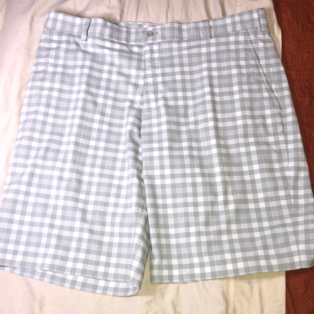 Nike Golf Gray/White Plaid Dri-FIT Shorts sz 36 NEW CONDITION